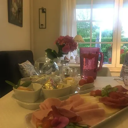 Konukevi A Restaurace Filip Ii 3*